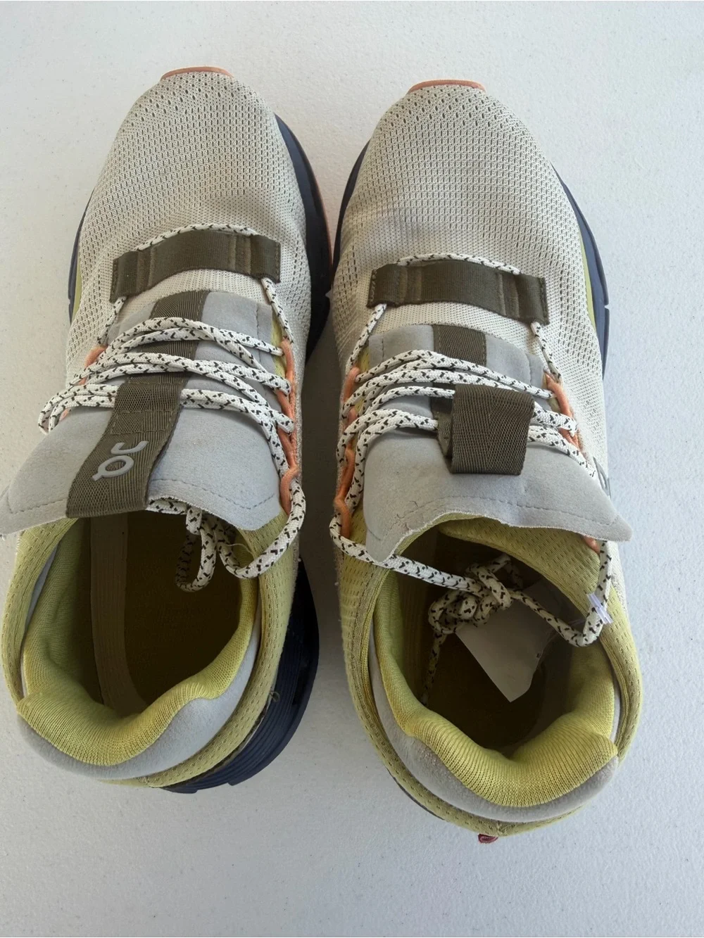 Light Neutral Athletic Sneakers with Navy Sole and Peach Accents